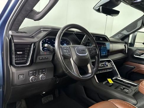 Used 2024 GMC Sierra 2500 Denali Ultimate image 13