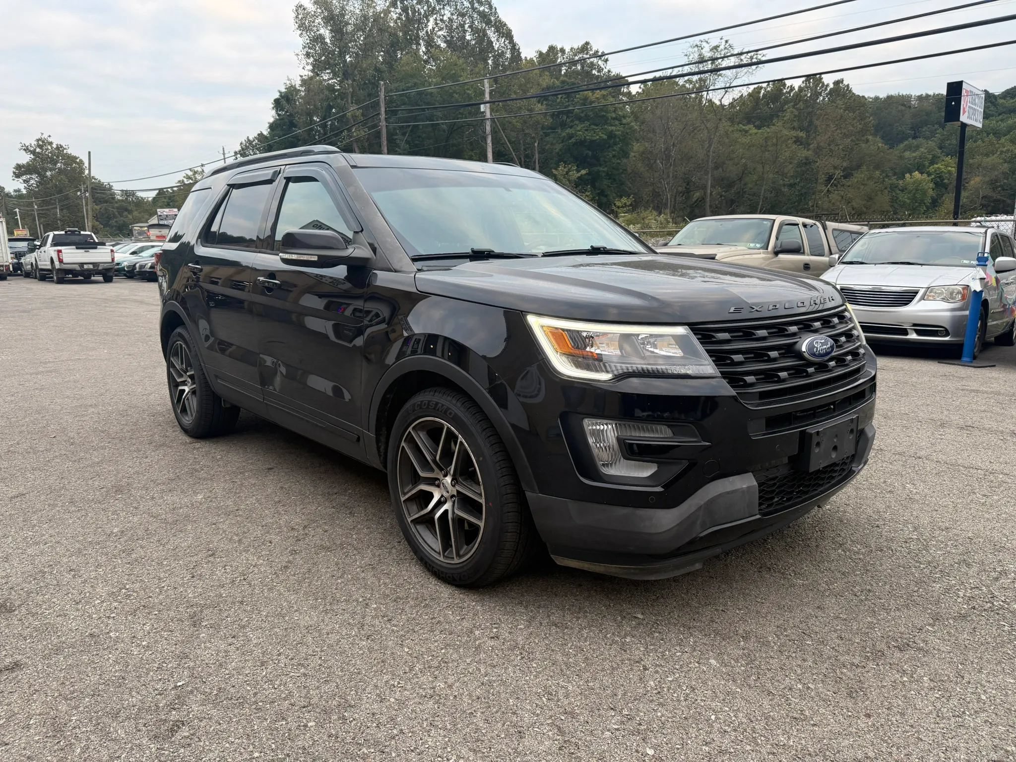 Used 2016 Ford Explorer Sport AWD/4WD image 3
