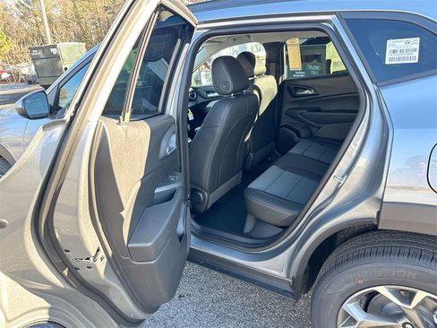 New 2026 Chevrolet Trax LT image 28