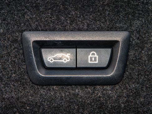 Used 2021 BMW 430i Coupe w/ M Sport Package image 10