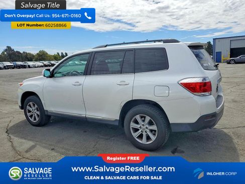 Used 2013 Toyota Highlander SE AWD/4WD image 3