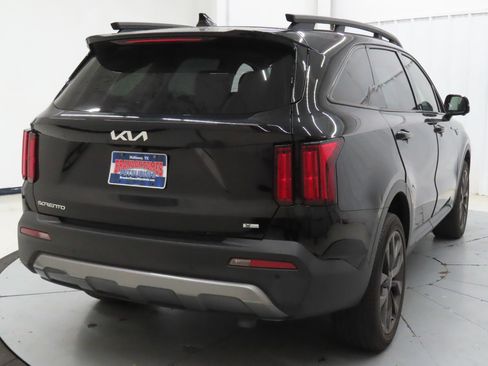 Used 2023 Kia Sorento SX Prestige AWD/4WD image 3