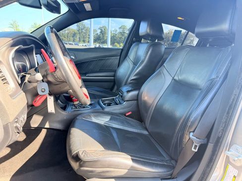 Used 2016 Dodge Charger R/T w/ Plus Group RWD image 12