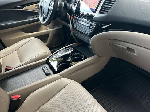Used 2017 Honda Pilot Elite image 14