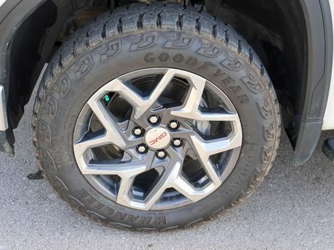 Used 2023 GMC Sierra 1500 SLT w/ SLT Premium Package image 7