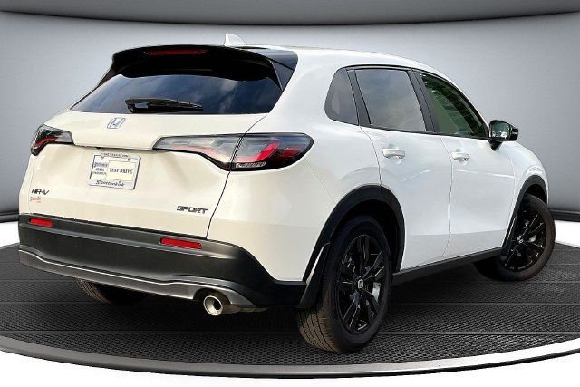 Certified 2026 Honda HR-V Sport image 5