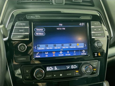 Used 2021 Nissan Maxima SR w/ Sport Mat Group FWD image 15