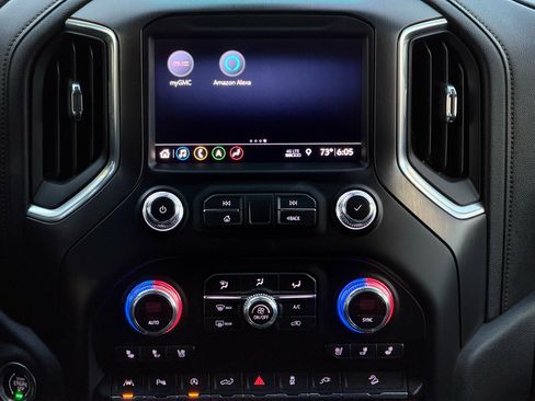 Used 2019 GMC Sierra 1500 AT4 w/ AT4 Premium Package image 17