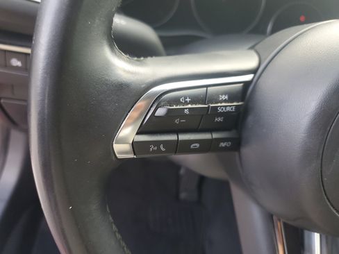 Used 2024 MAZDA MAZDA3 s FWD image 17