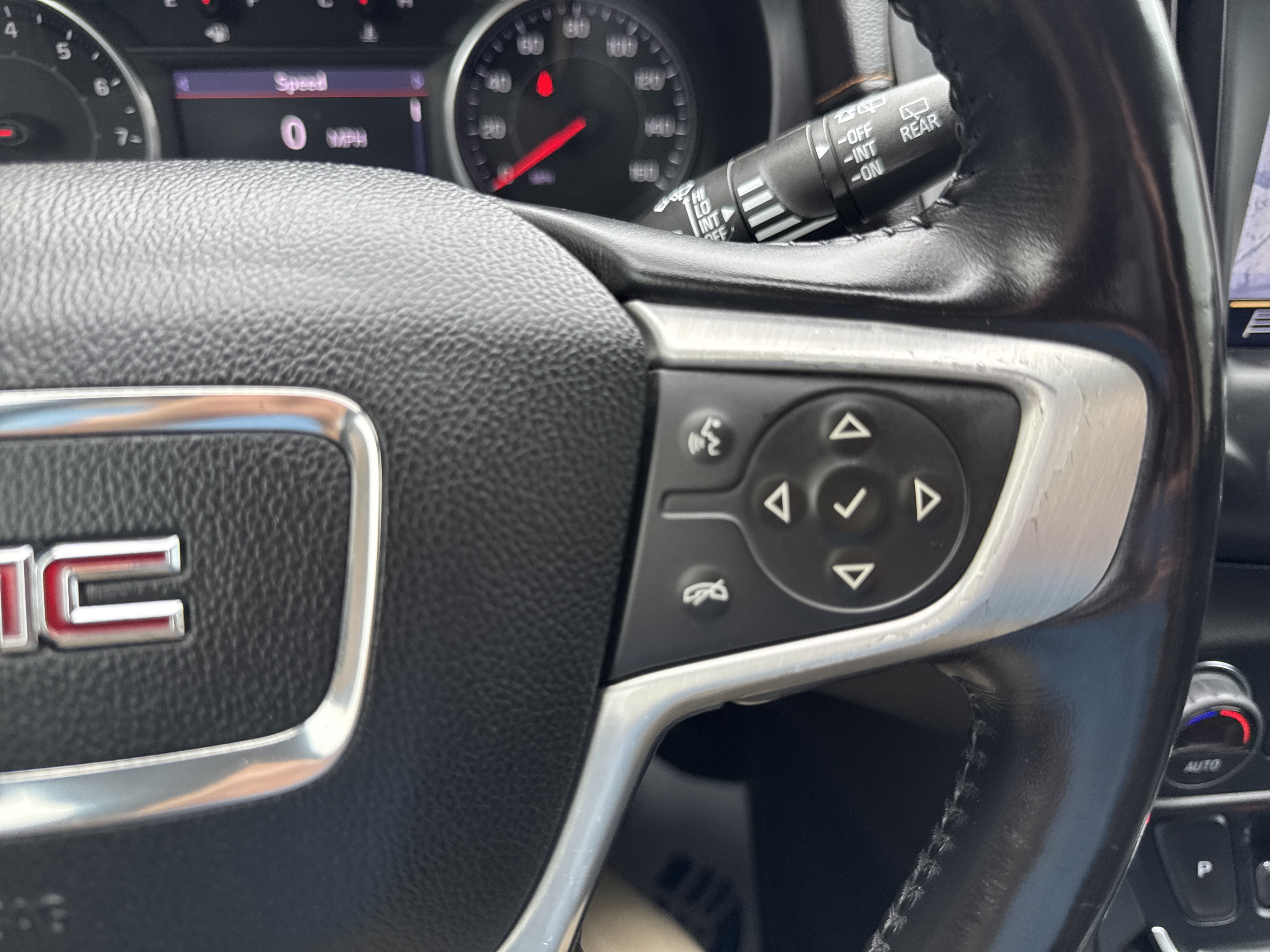 Used 2019 GMC Terrain SLT w/ Preferred Package AWD/4WD image 28