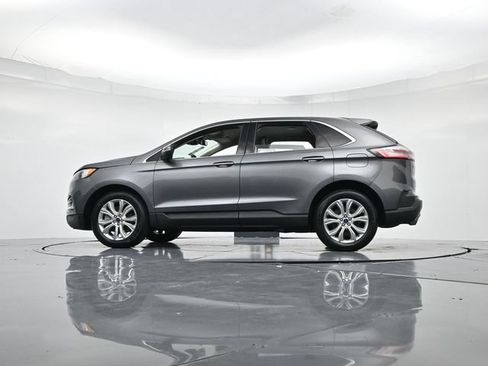 Used 2022 Ford Edge Titanium AWD/4WD image 36