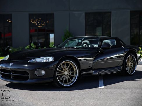 Used 1994 Dodge Viper RT/10 RWD image 5