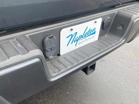 Used 2019 Chevrolet Colorado LT w/ LT Convenience Package image 24