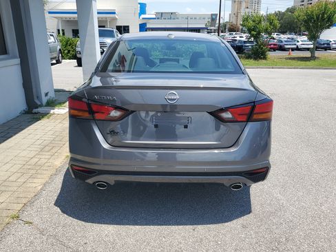 New 2025 Nissan Altima 2.5 SV w/ SV Premium Package FWD image 4