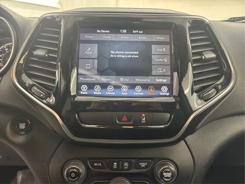 Used 2022 Jeep Cherokee Limited w/ Mopar Interior Package image 19