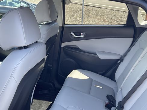 Certified 2023 Hyundai Kona Limited FWD image 14