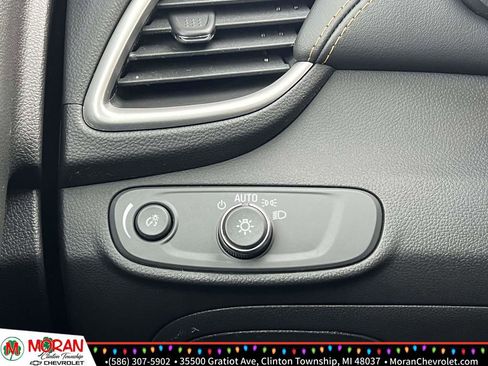 Certified 2022 Chevrolet Trax LT w/ LT Convenience Package image 25