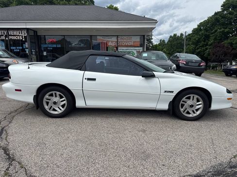 Used 1994 Chevrolet Camaro Z28 RWD image 8