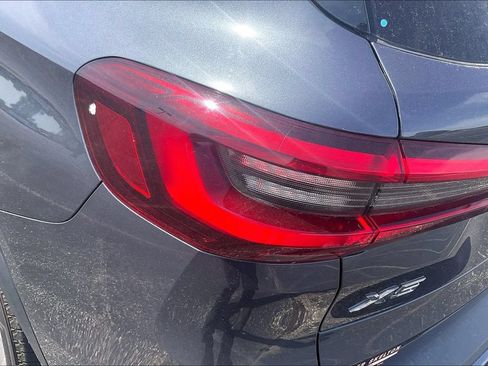 Used 2021 BMW X5 xDrive40i AWD/4WD image 25