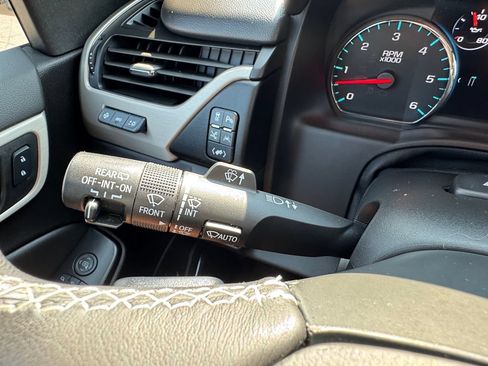 Used 2020 GMC Yukon Denali w/ Open Road Package AWD/4WD image 34