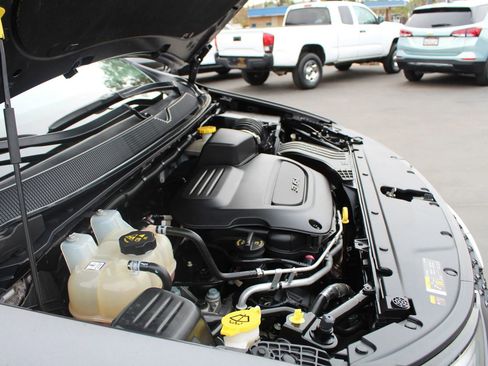 Used 2023 Chrysler Pacifica Touring-L image 45