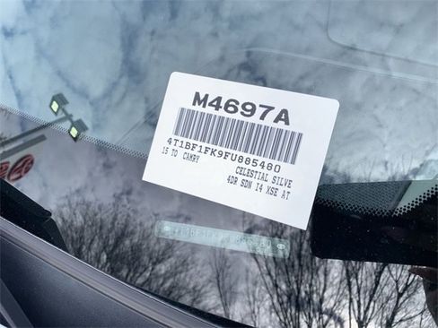 Used 2015 Toyota Camry XSE image 34