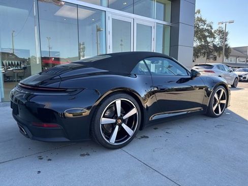 Used 2025 Porsche 911 Carrera image 4