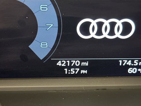 Used 2023 Audi Q3 2.0T Premium image 19