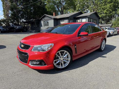 Used 2014 Chevrolet SS image 1