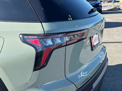 New 2026 Chevrolet Equinox LT w/ Convenience Package II FWD image 12