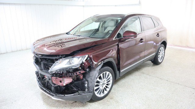 Used 2017 Lincoln MKC Reserve w/ Lincoln MKC Climate Package AWD/4WD image 2