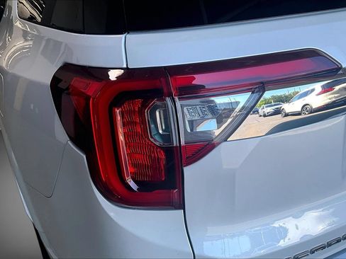 Used 2023 GMC Acadia Denali AWD/4WD image 29