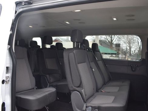 Used 2024 Ford Transit 350 XLT image 28