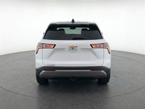 Used 2025 Chevrolet Equinox LT image 7