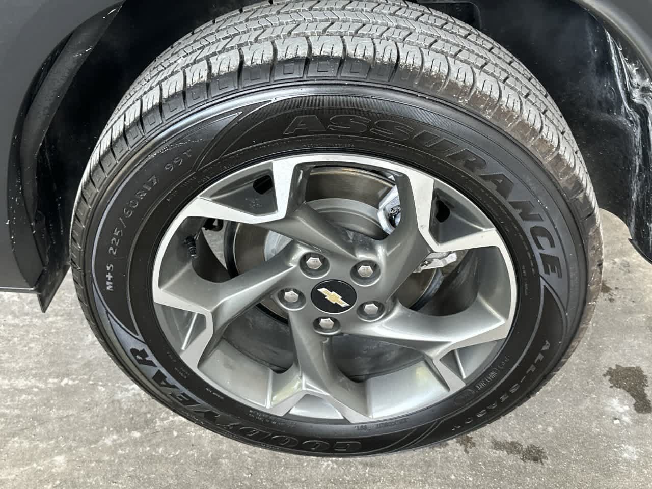 Used 2024 Chevrolet Trax LT FWD image 11