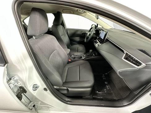 Used 2025 Toyota Corolla LE FWD image 26