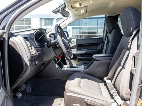 Used 2021 Chevrolet Colorado LT w/ LT Convenience Package RWD image 8