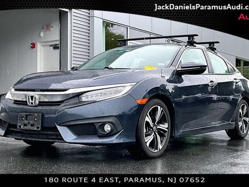 Used 2017 Honda Civic Touring image 1