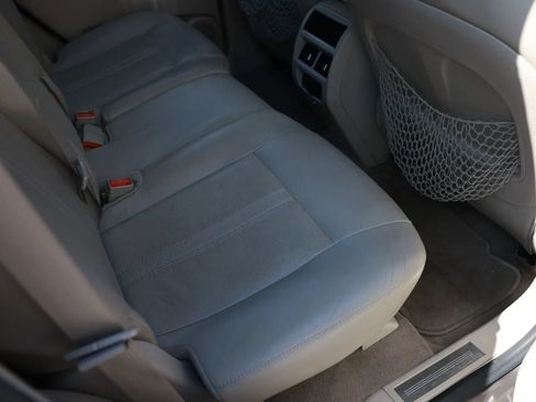 Used 2011 Cadillac SRX Luxury FWD image 24