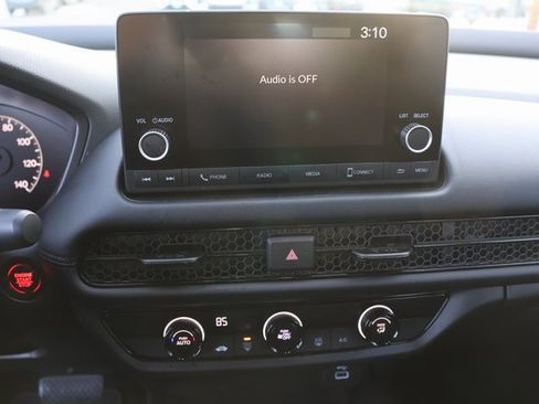 Certified 2025 Honda HR-V LX image 14