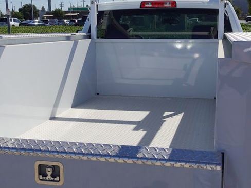 New 2024 RAM 3500 Tradesman w/ Chrome Appearance Group image 7