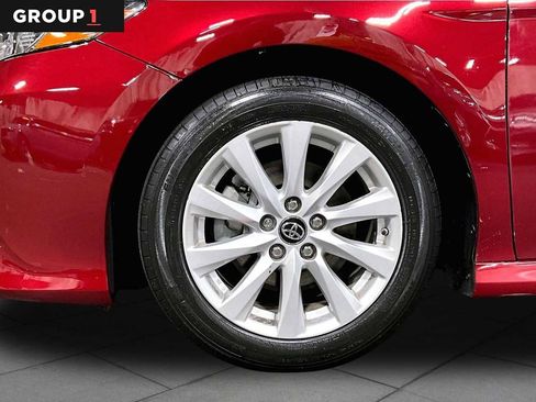 Certified 2018 Toyota Camry LE w/ Convenience Package FWD image 11