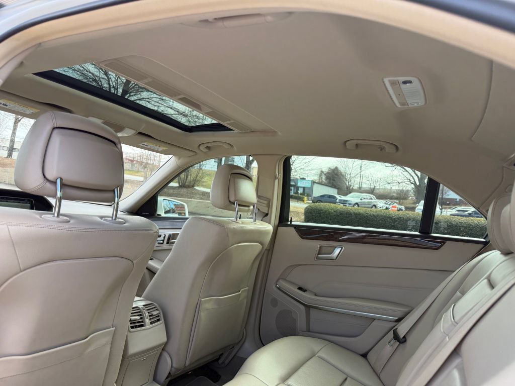 Used 2014 Mercedes-Benz E 350 Sedan image 19