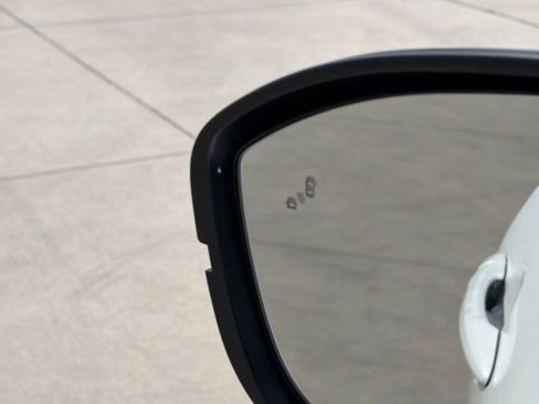 Used 2025 Nissan Pathfinder Platinum w/ Cargo Package image 6