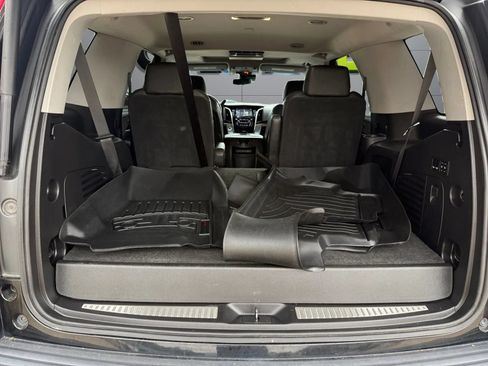 Used 2018 Cadillac Escalade Premium Luxury w/ LPO, Radiant Package AWD/4WD image 10