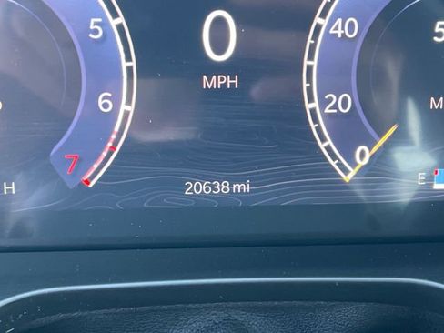 Used 2025 Jeep Grand Cherokee L Altitude AWD/4WD image 16