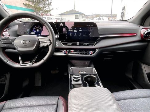 Used 2025 Chevrolet Equinox RS w/ Convenience Package III image 14