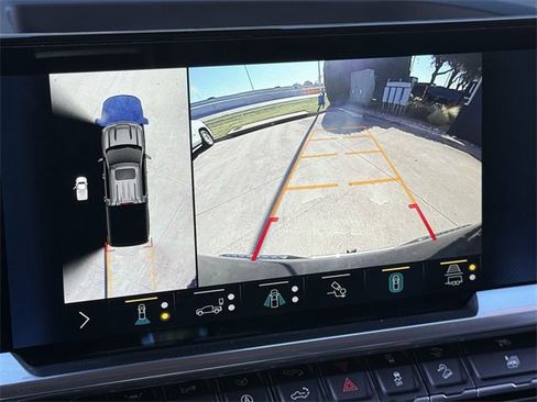 Certified 2022 Chevrolet Silverado 1500 LTZ w/ LTZ Premium Package image 18