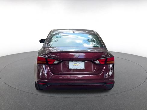 Used 2024 Nissan Altima 2.5 SV FWD image 12