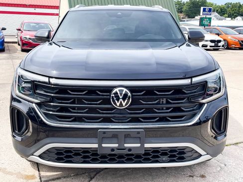 Used 2024 Volkswagen Atlas Cross Sport SE image 7